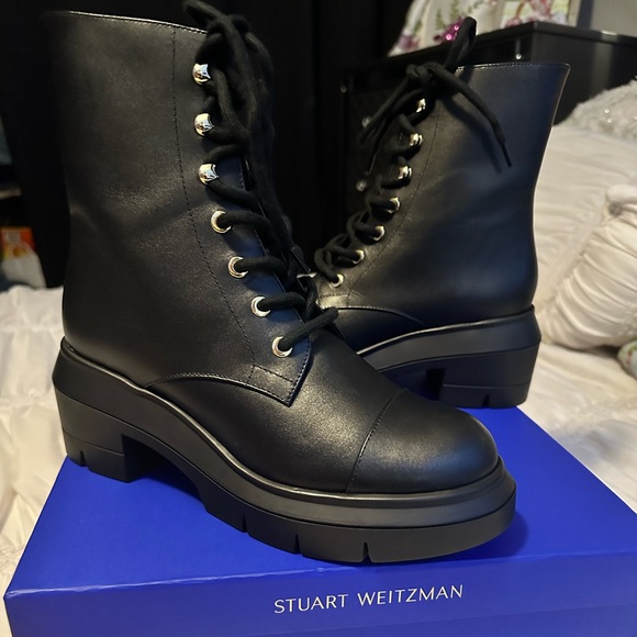 Stuart weitzman boots size 6 - Picture 3 of 3